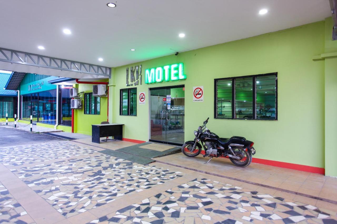 Oyo 89478 Lkh Motel Кота Кинабалу Екстериор снимка