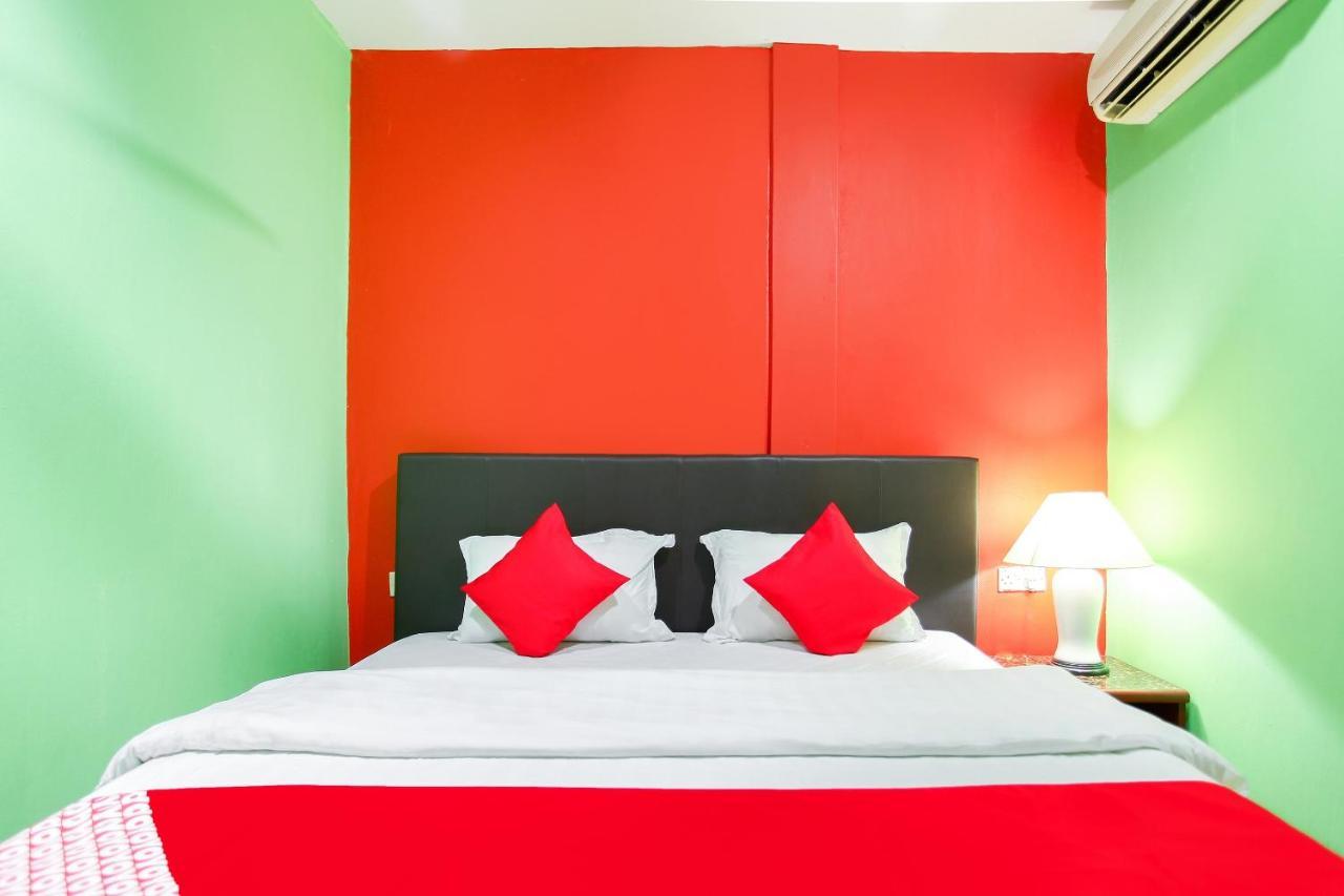 Oyo 89478 Lkh Motel Кота Кинабалу Екстериор снимка
