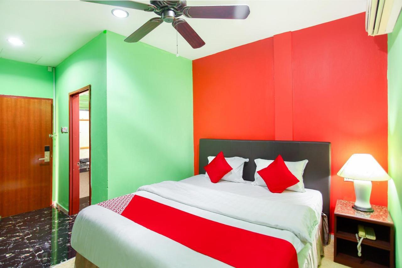 Oyo 89478 Lkh Motel Кота Кинабалу Екстериор снимка